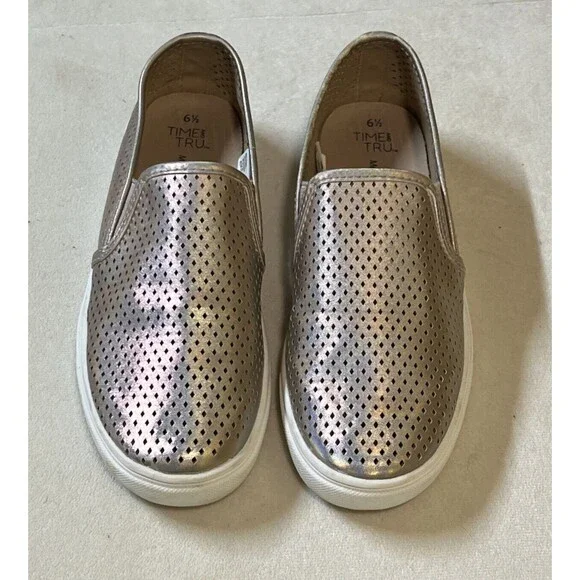 Time And Tru Shoes Women’s Sz 6 1/2 Loafers Metallic Gold Slip On Casual Sneaker - Picture 2 of 8